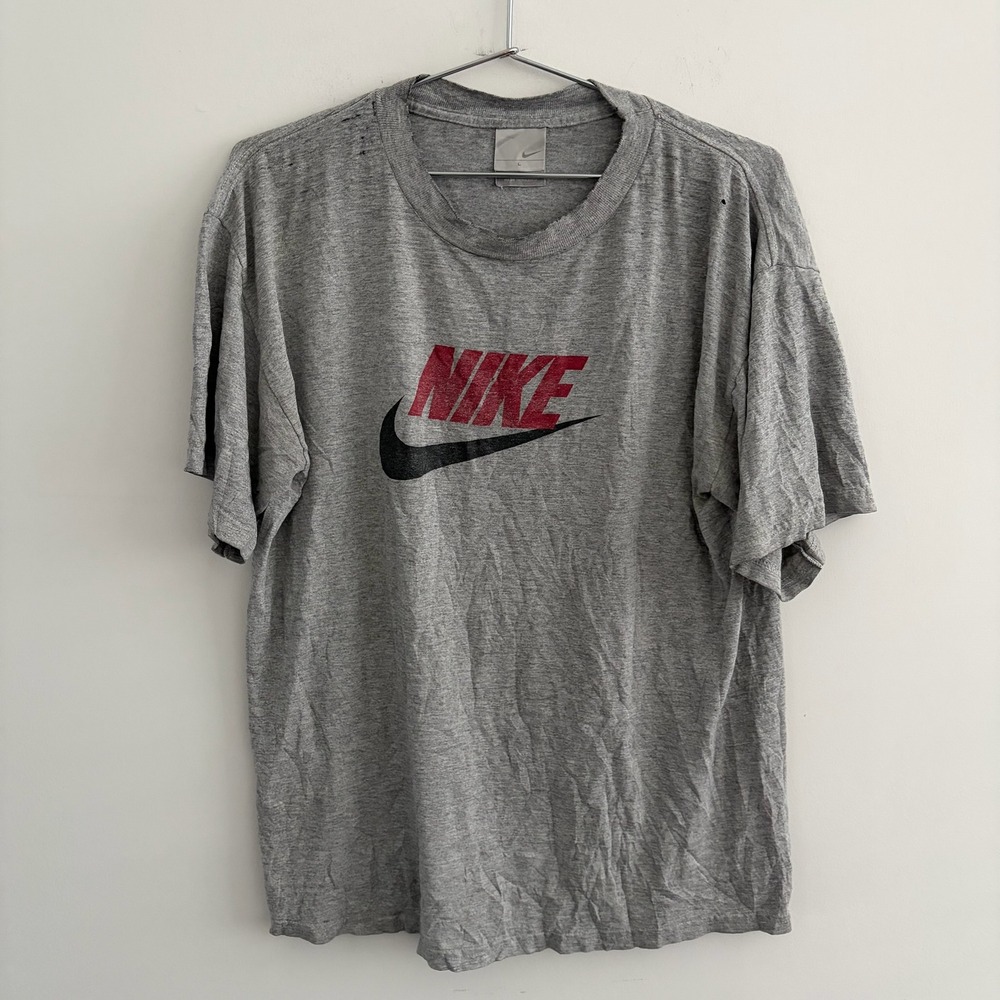 Nike Vintage 90s Grey Spellout Swoosh Logo T-Shirt Large Mens Distressed